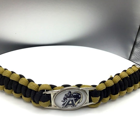 PARACORD. Choose One: Michigan, NOTRE’ Dame or ARMY! Adjustable! - Picture 5 of 5
